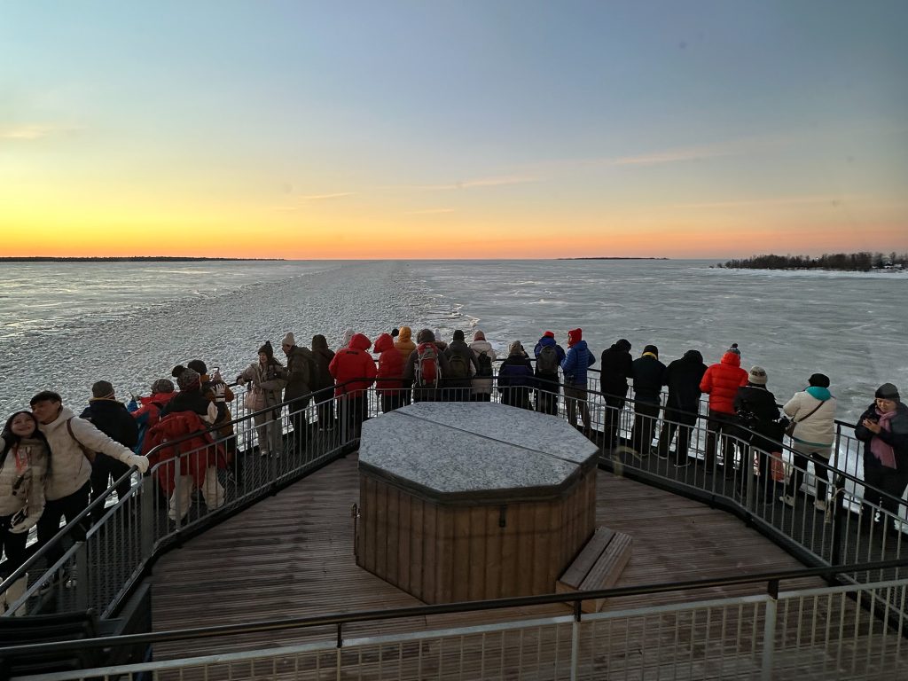Icebreaker Arktis Cruise with transfer from Haparanda and Tornio