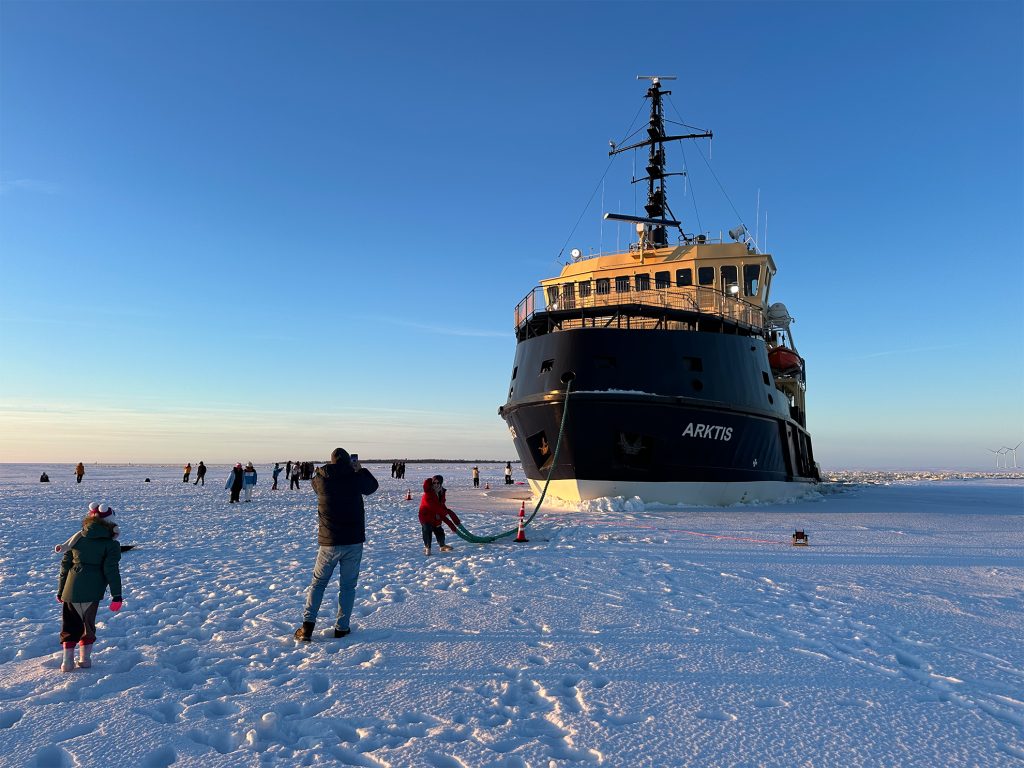 Jäänmurtaja Arktis risteily kuljetuksella Kemistä