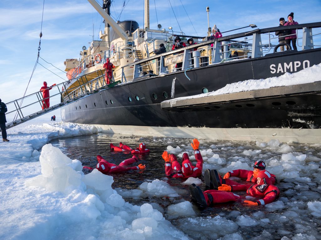 Jäänmurtaja Sampo risteily kuljetuksella Rovaniemeltä